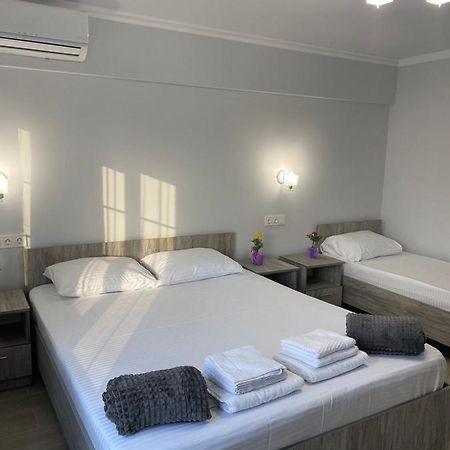 Гостевой Дом Атакар Hotel Gagra Bagian luar foto