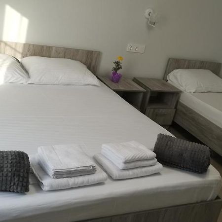 Гостевой Дом Атакар Hotel Gagra Bagian luar foto