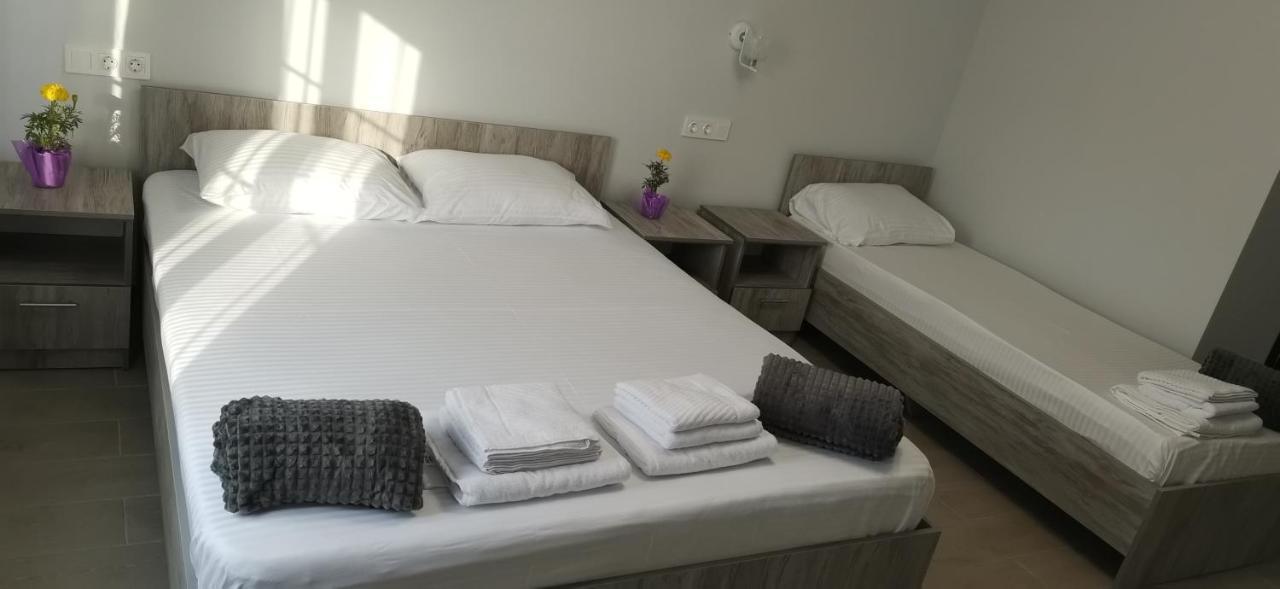 Гостевой Дом Атакар Hotel Gagra Bagian luar foto