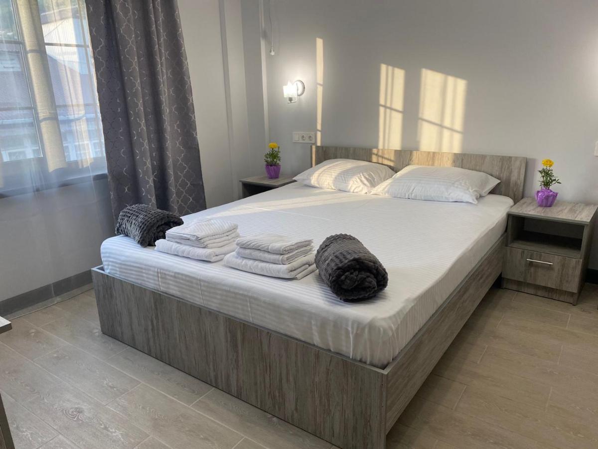 Гостевой Дом Атакар Hotel Gagra Bagian luar foto